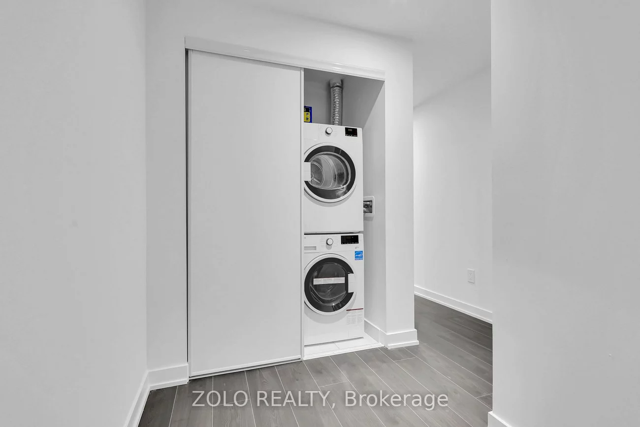 28, Ann, Port Credit, Mississauga