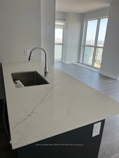 430, Square One, City Centre, Mississauga