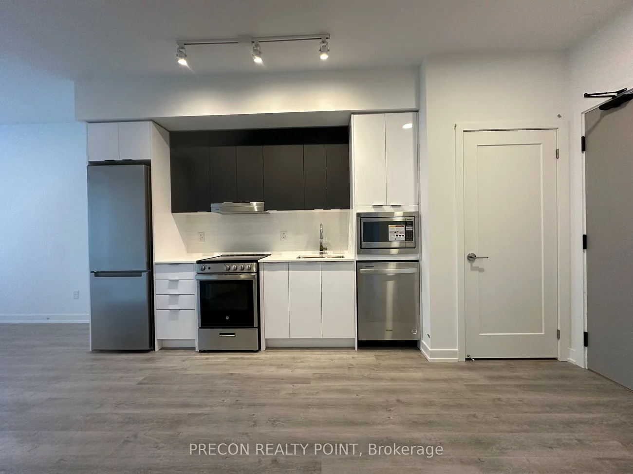 5105, Hurontario, Hurontario, Mississauga