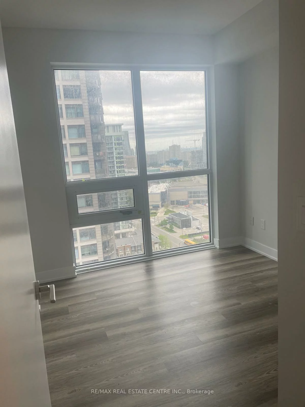 430, Square One, City Centre, Mississauga