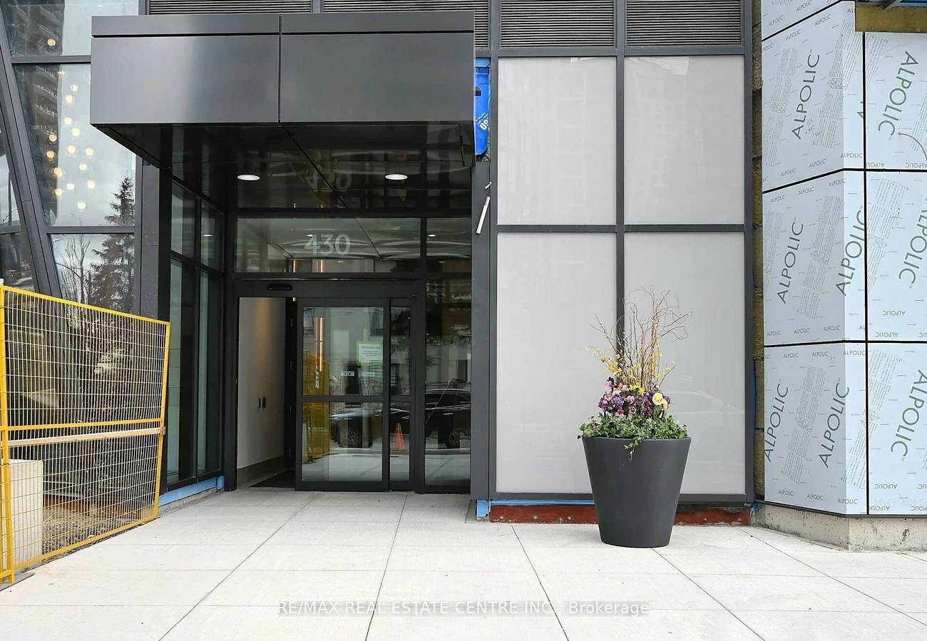 430, Square One, City Centre, Mississauga