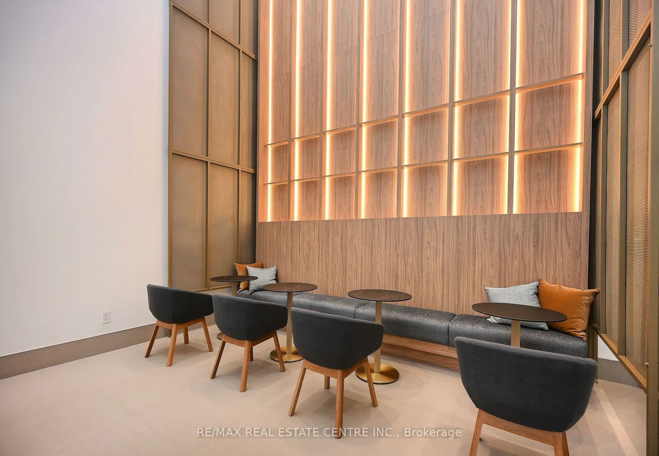 430, Square One, City Centre, Mississauga