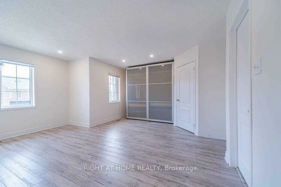 5530, Glen Erin, Central Erin Mills, Mississauga