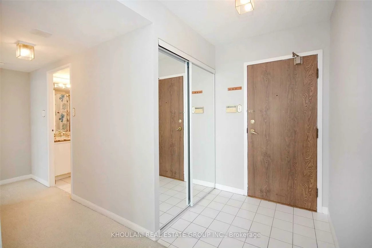 550, Webb, City Centre, Mississauga