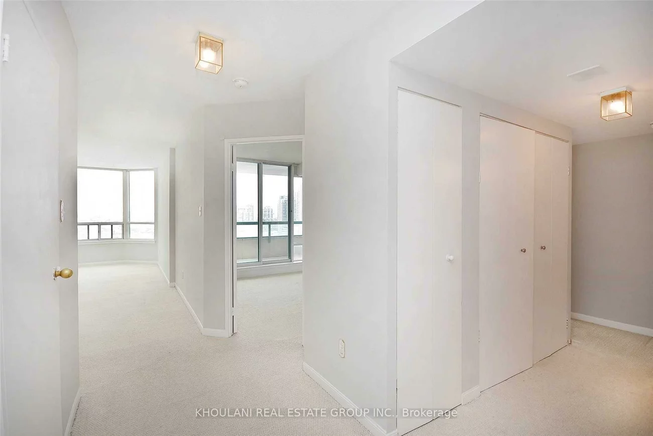 550, Webb, City Centre, Mississauga