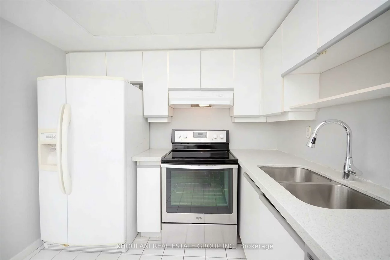 550, Webb, City Centre, Mississauga