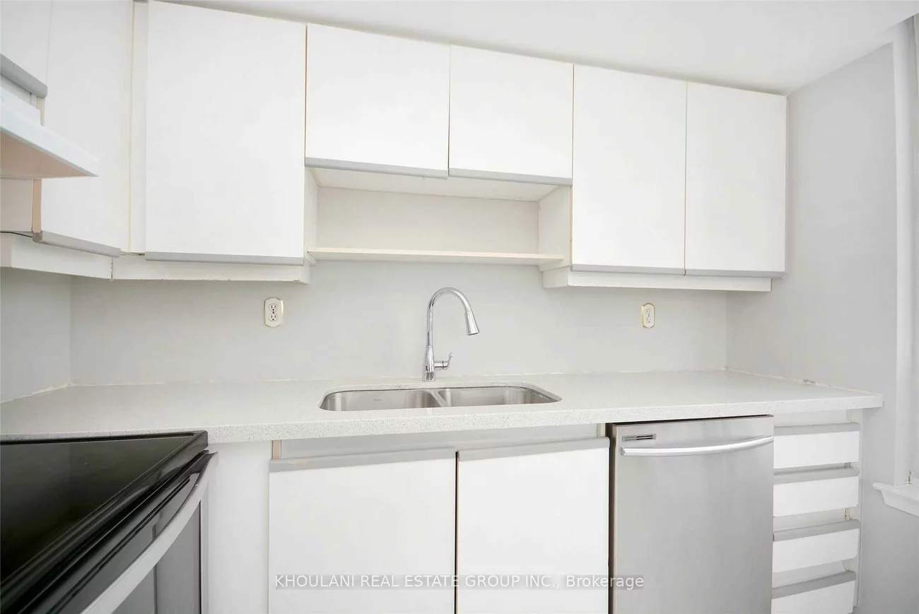 550, Webb, City Centre, Mississauga