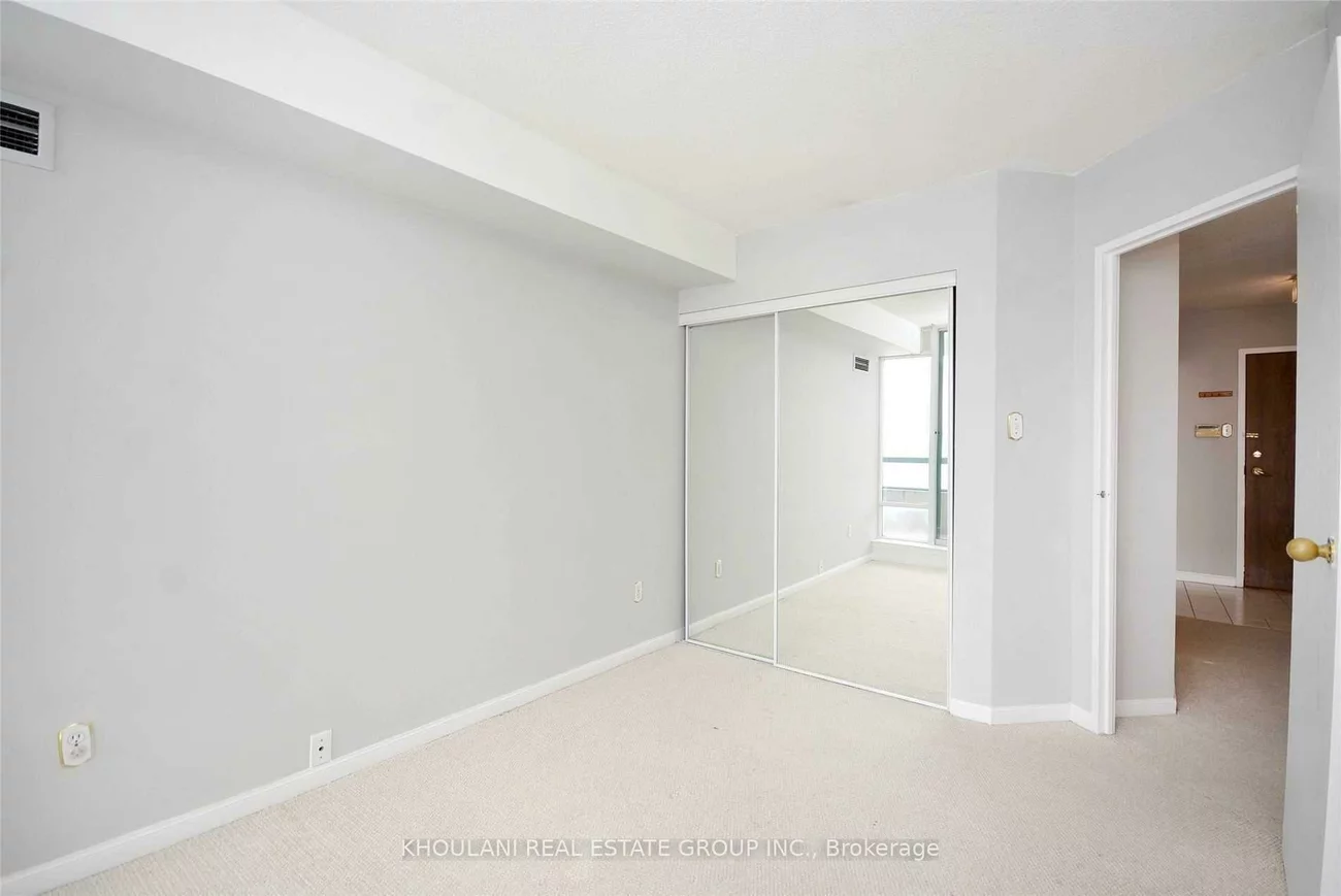 550, Webb, City Centre, Mississauga