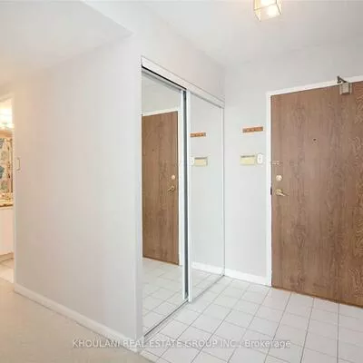 550, Webb, City Centre, Mississauga