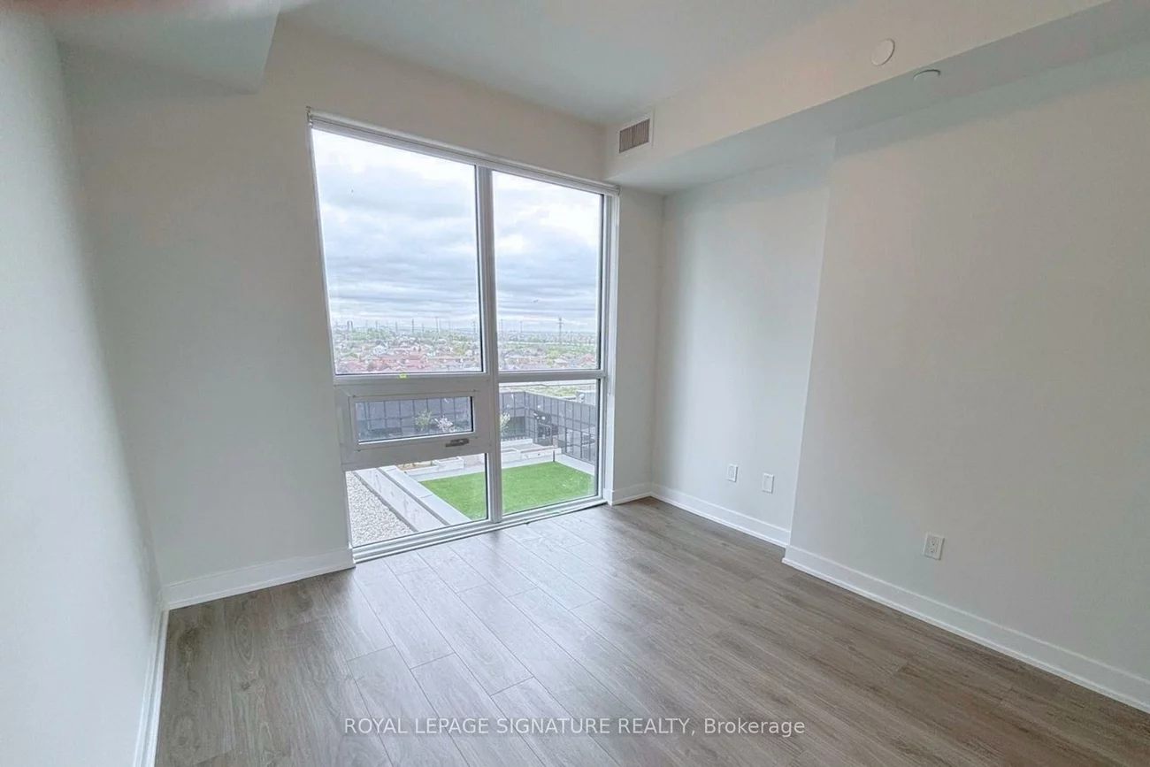430, Square One, City Centre, Mississauga