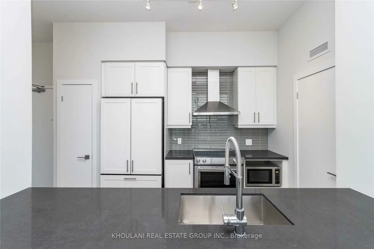 4055, Parkside Village, City Centre, Mississauga