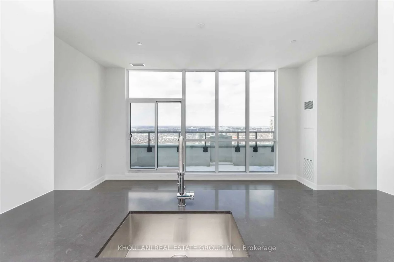 4055, Parkside Village, City Centre, Mississauga