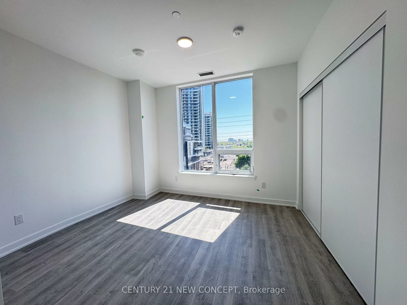 5105, HURONTARIO, Hurontario, Mississauga