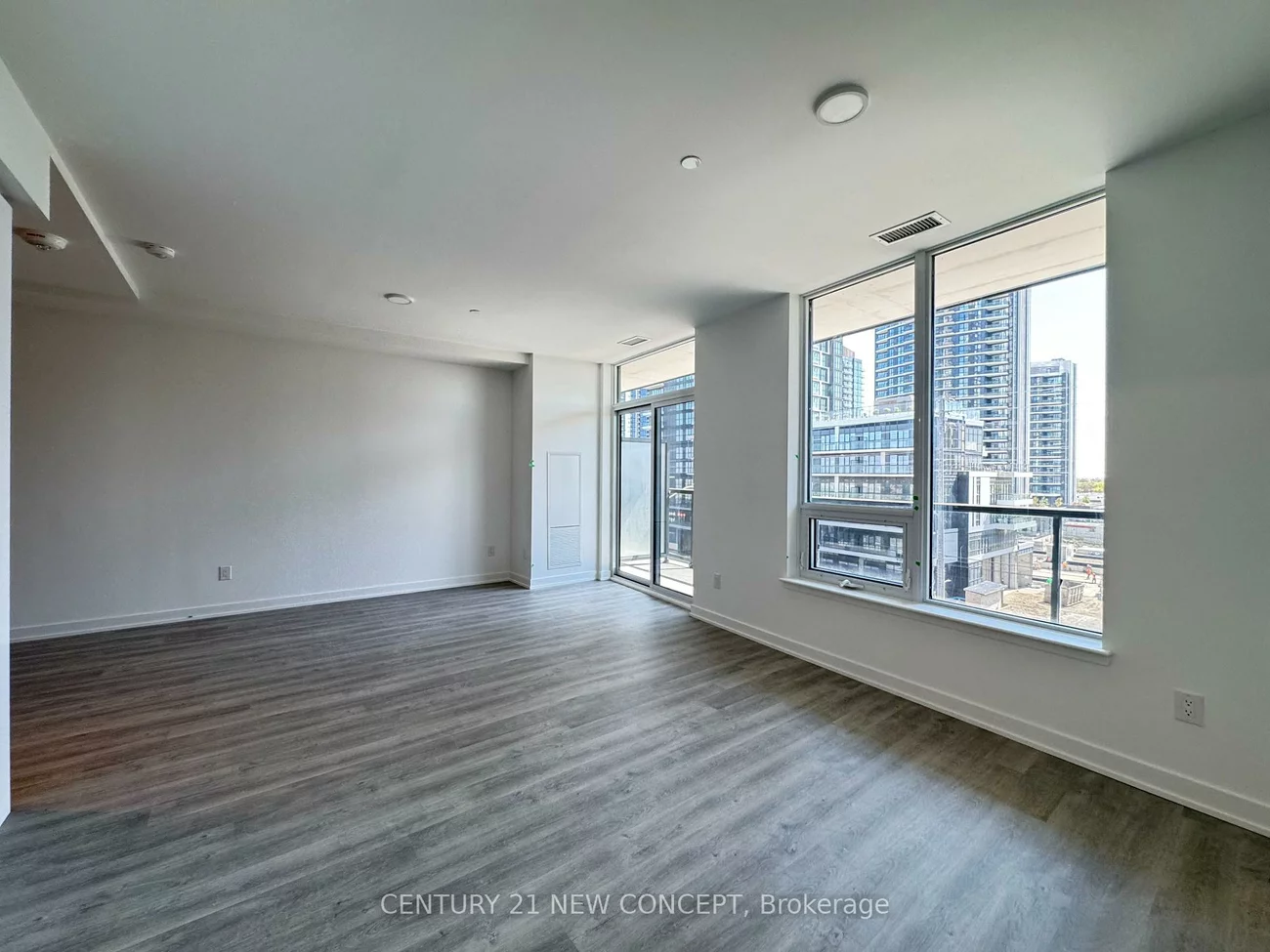 5105, HURONTARIO, Hurontario, Mississauga