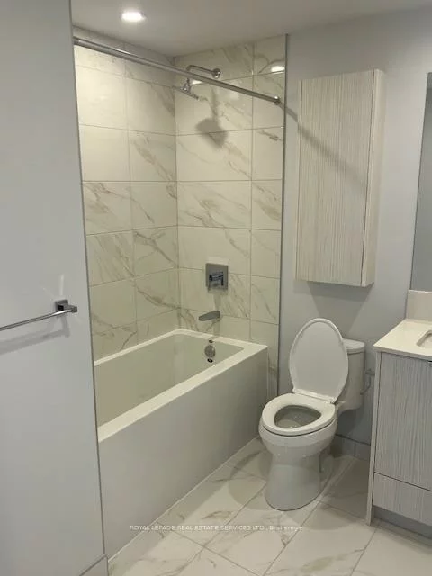 430, Square One, City Centre, Mississauga