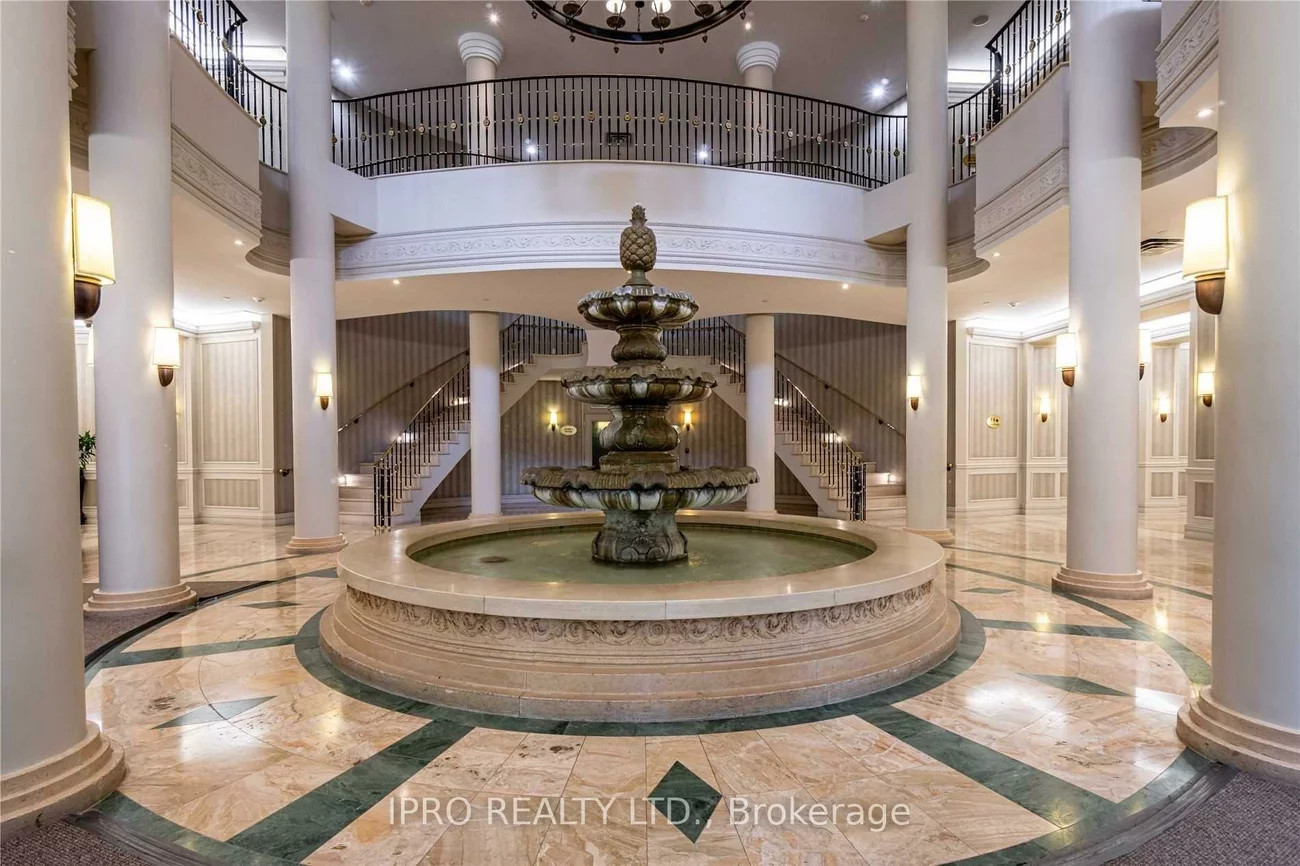 35, Kingsbridge Garden, Hurontario, Mississauga