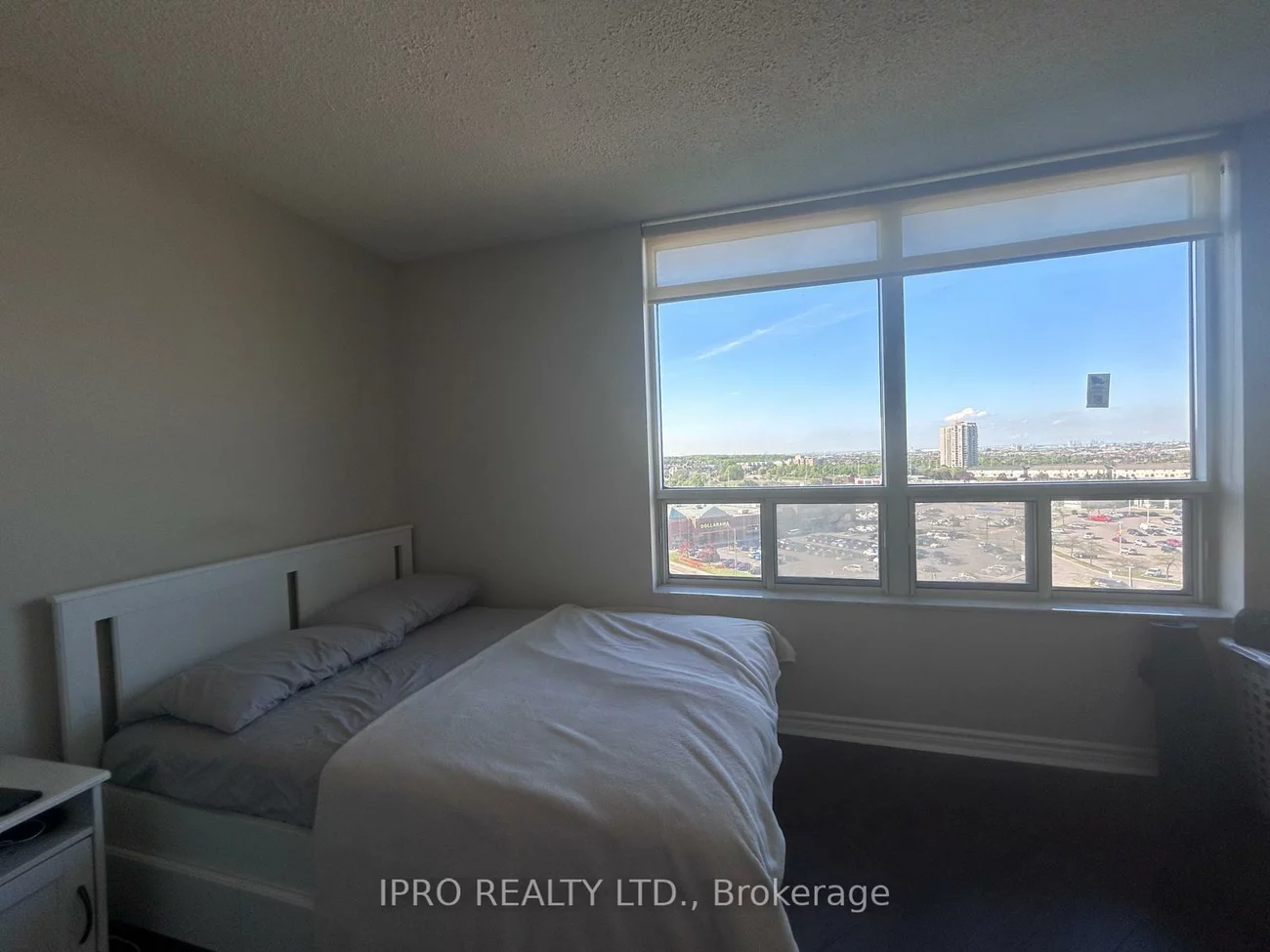 35, Kingsbridge Garden, Hurontario, Mississauga