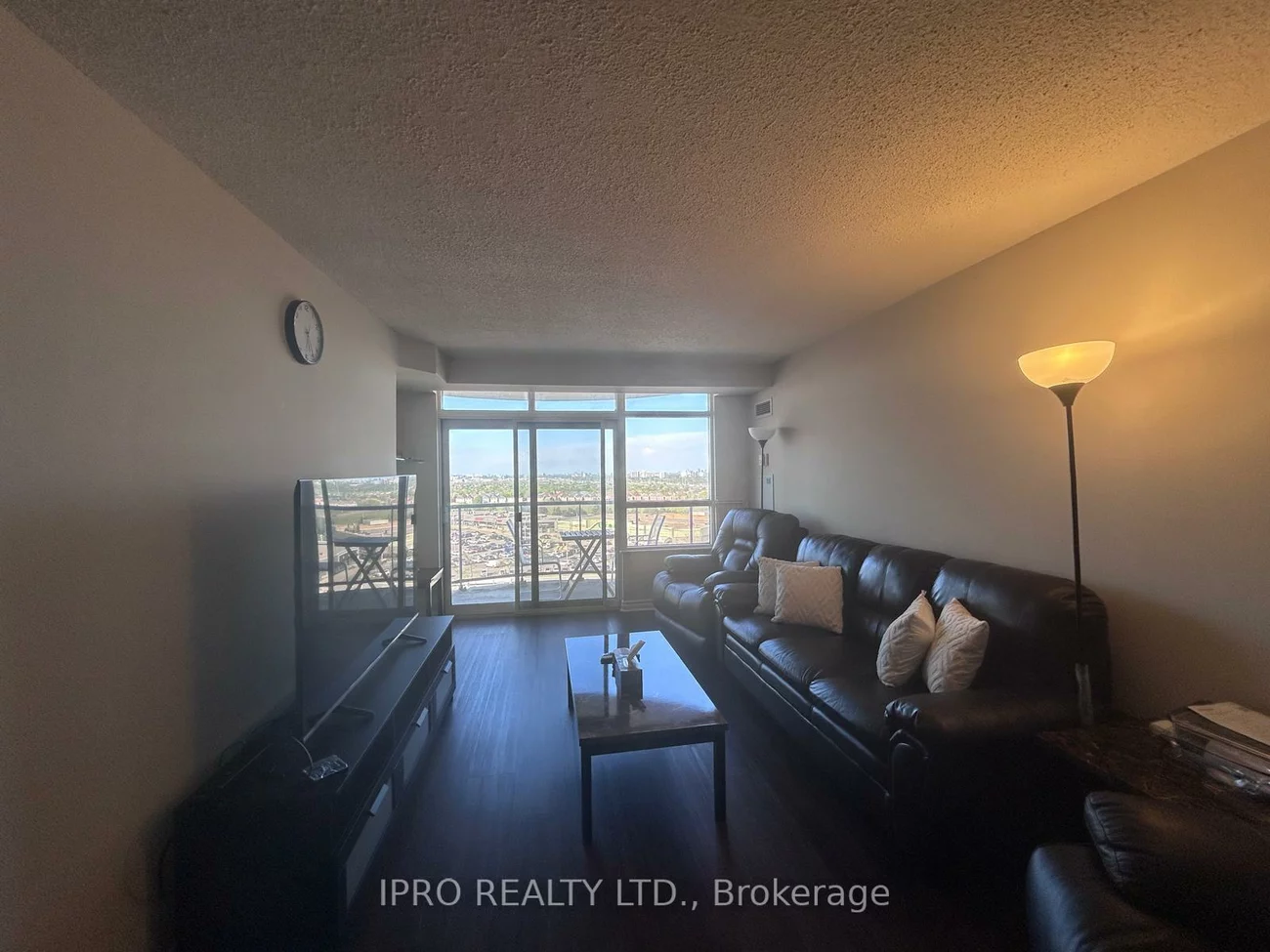 35, Kingsbridge Garden, Hurontario, Mississauga