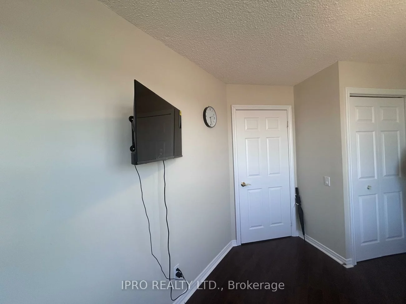 35, Kingsbridge Garden, Hurontario, Mississauga