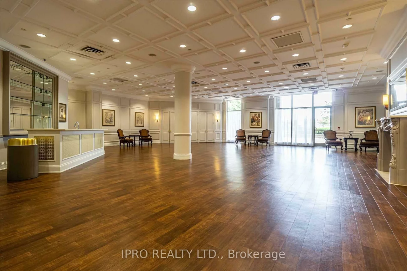 35, Kingsbridge Garden, Hurontario, Mississauga
