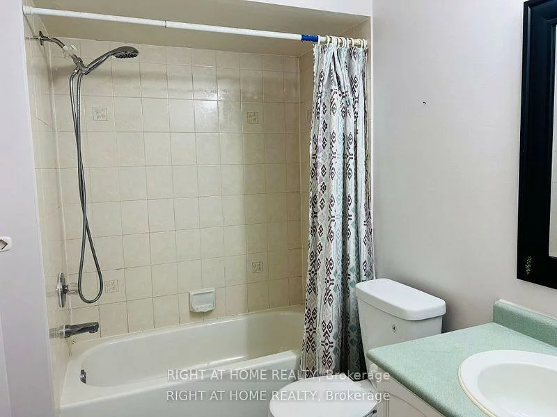 5958, Greensboro, Central Erin Mills, Mississauga