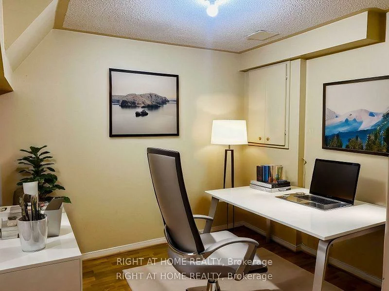 5958, Greensboro, Central Erin Mills, Mississauga