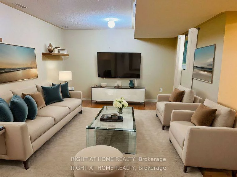5958, Greensboro, Central Erin Mills, Mississauga