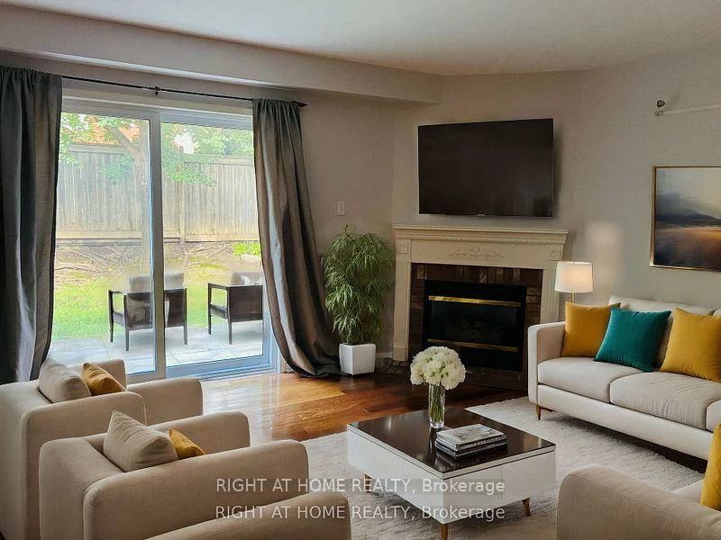 5958, Greensboro, Central Erin Mills, Mississauga