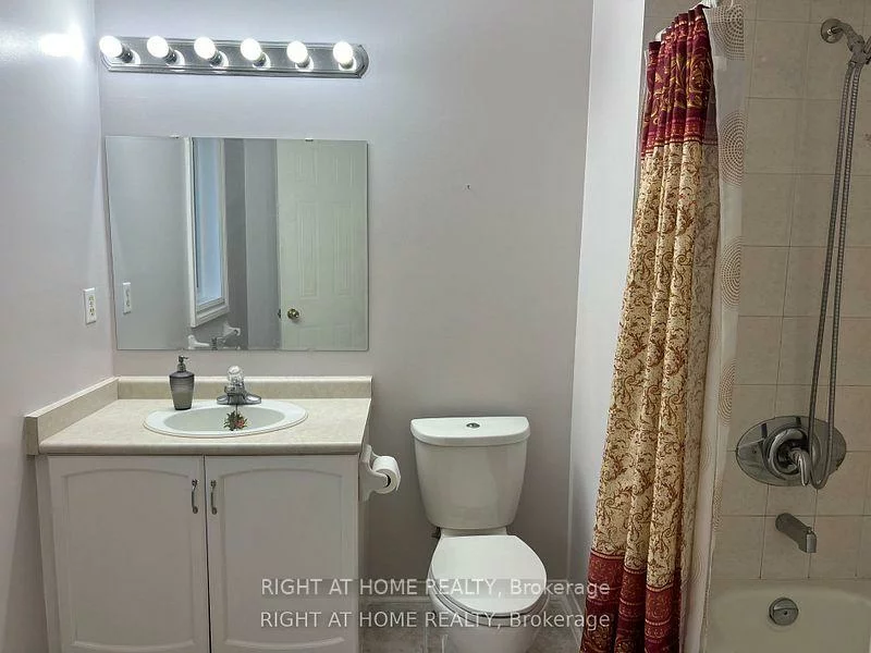 5958, Greensboro, Central Erin Mills, Mississauga