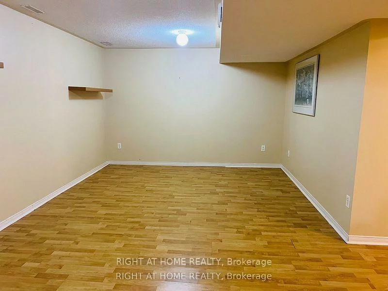 5958, Greensboro, Central Erin Mills, Mississauga
