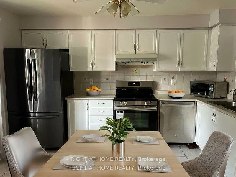 5958, Greensboro, Central Erin Mills, Mississauga