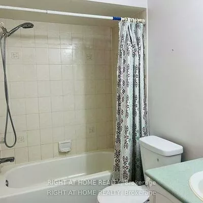5958, Greensboro, Central Erin Mills, Mississauga