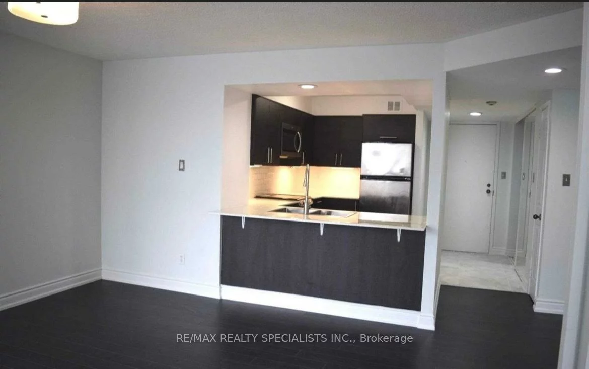 50, Eglinton, Hurontario, Mississauga