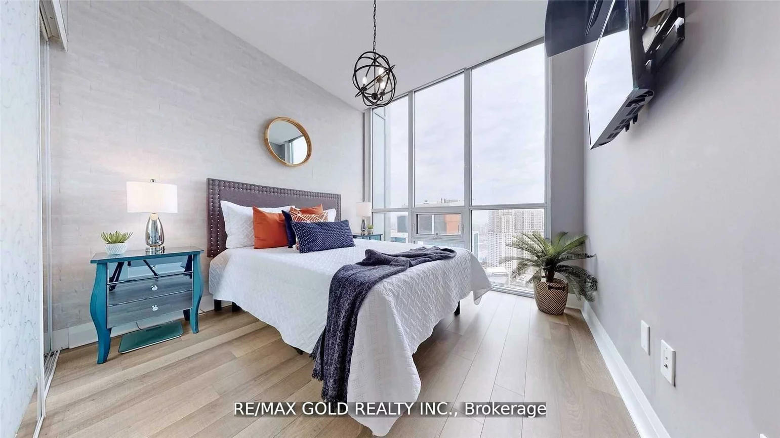 5025, Four Springs, Hurontario, Mississauga