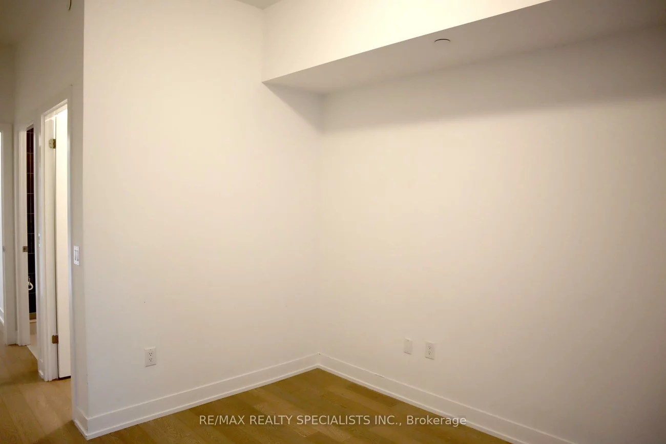 1063, Douglas McCurdy, Lakeview, Mississauga