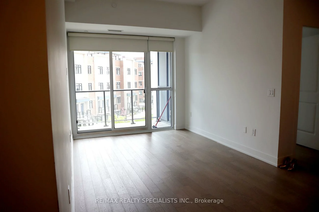 1063, Douglas McCurdy, Lakeview, Mississauga