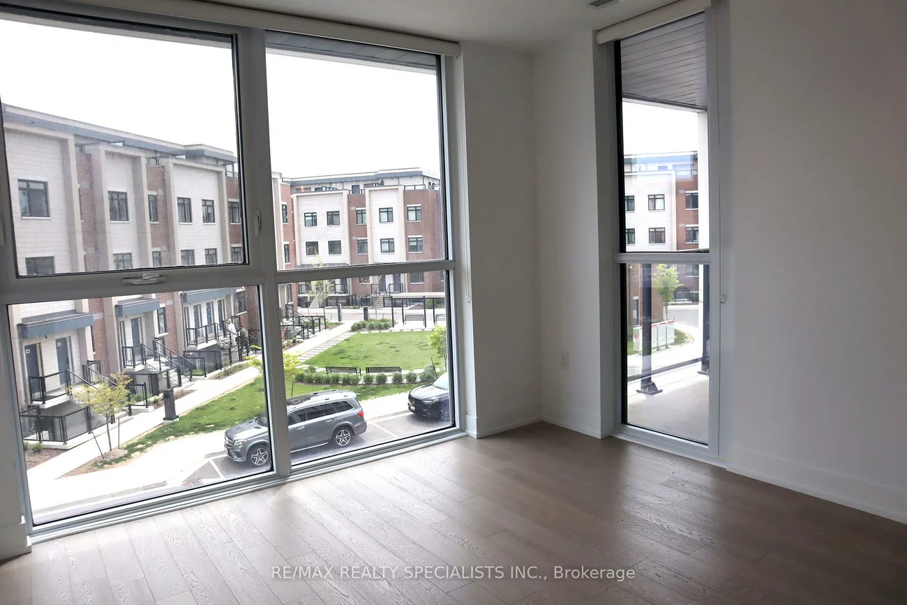 1063, Douglas McCurdy, Lakeview, Mississauga