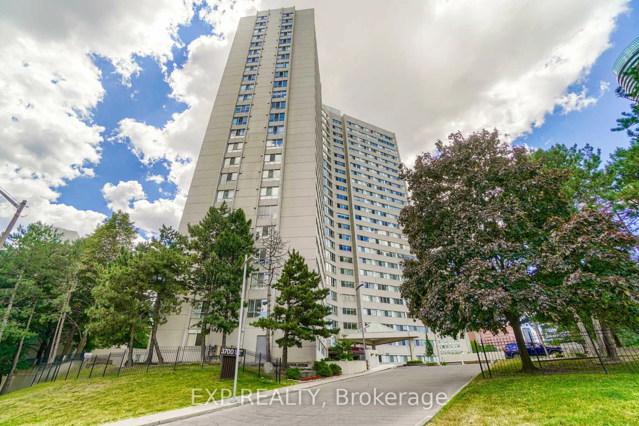 3700, Kaneff, Mississauga Valleys, Mississauga