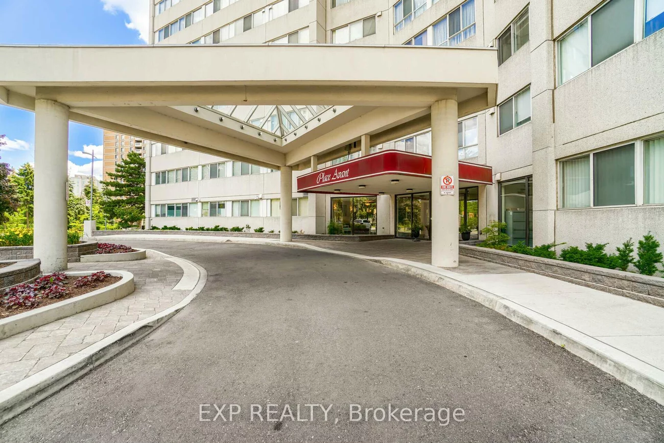 3700, Kaneff, Mississauga Valleys, Mississauga