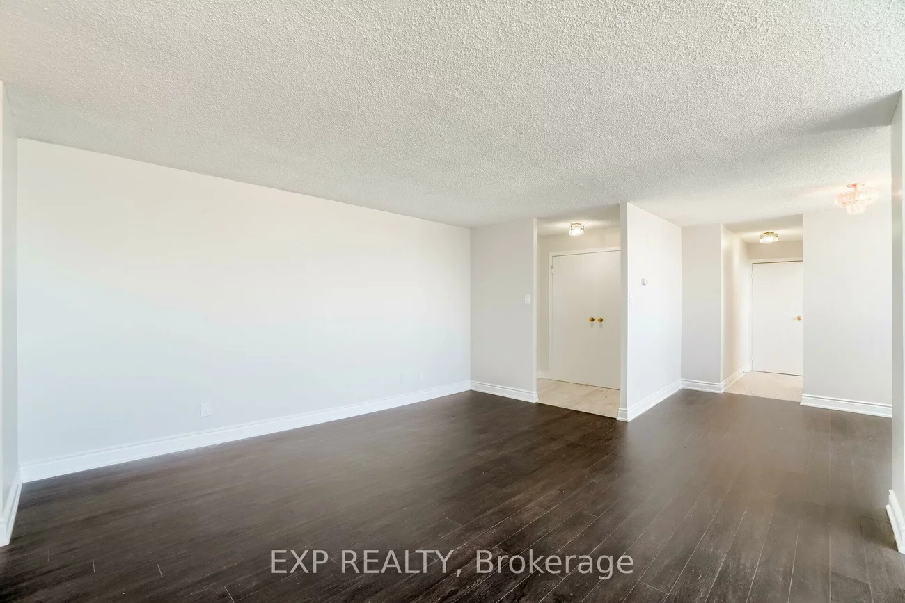3700, Kaneff, Mississauga Valleys, Mississauga
