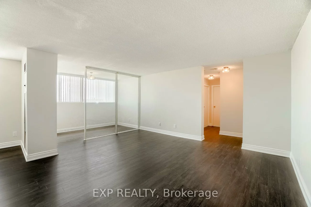 3700, Kaneff, Mississauga Valleys, Mississauga