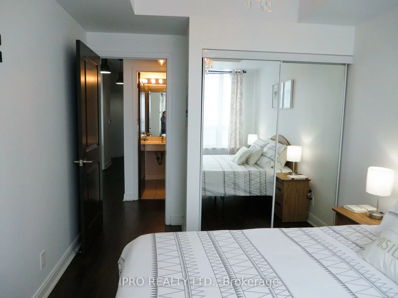 80, Absolute, City Centre, Mississauga