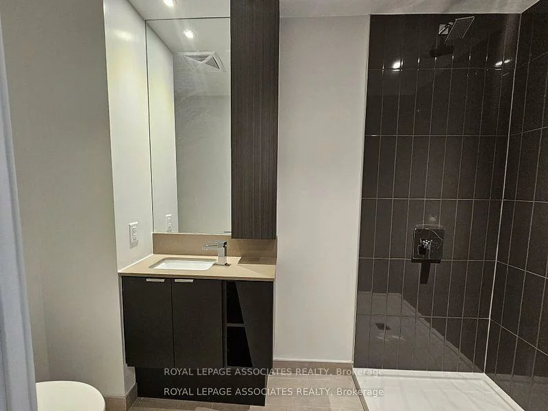 3833, Quartz, City Centre, Mississauga