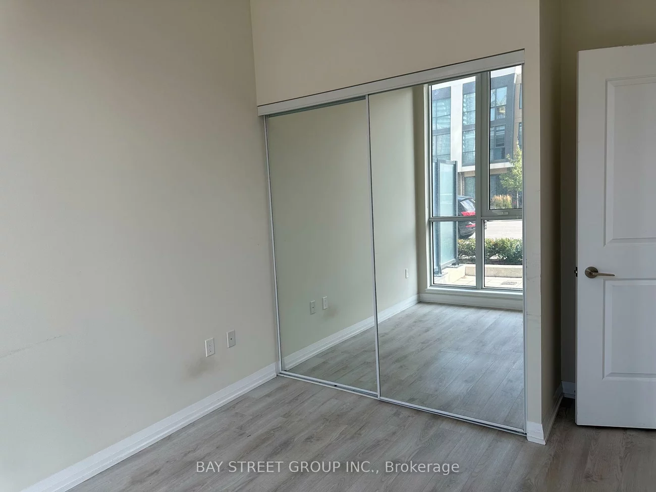 65, Watergarden, Hurontario, Mississauga