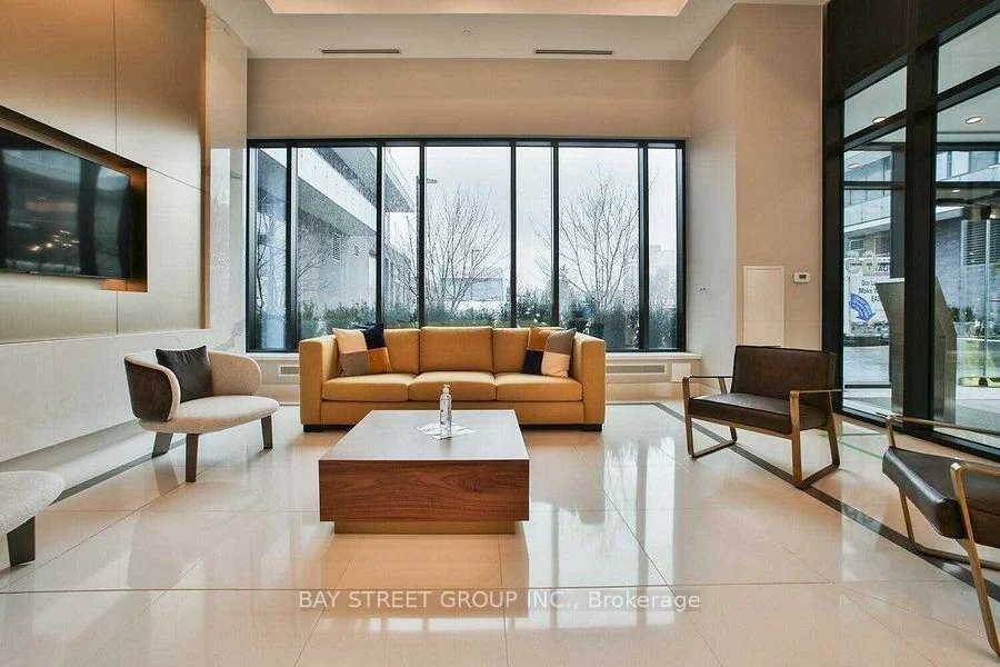 65, Watergarden, Hurontario, Mississauga