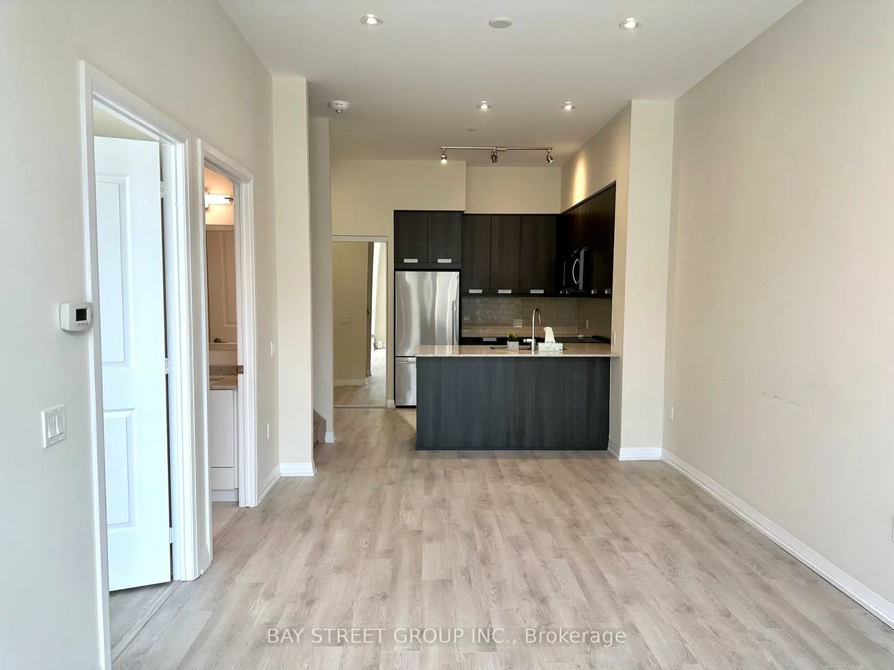 65, Watergarden, Hurontario, Mississauga