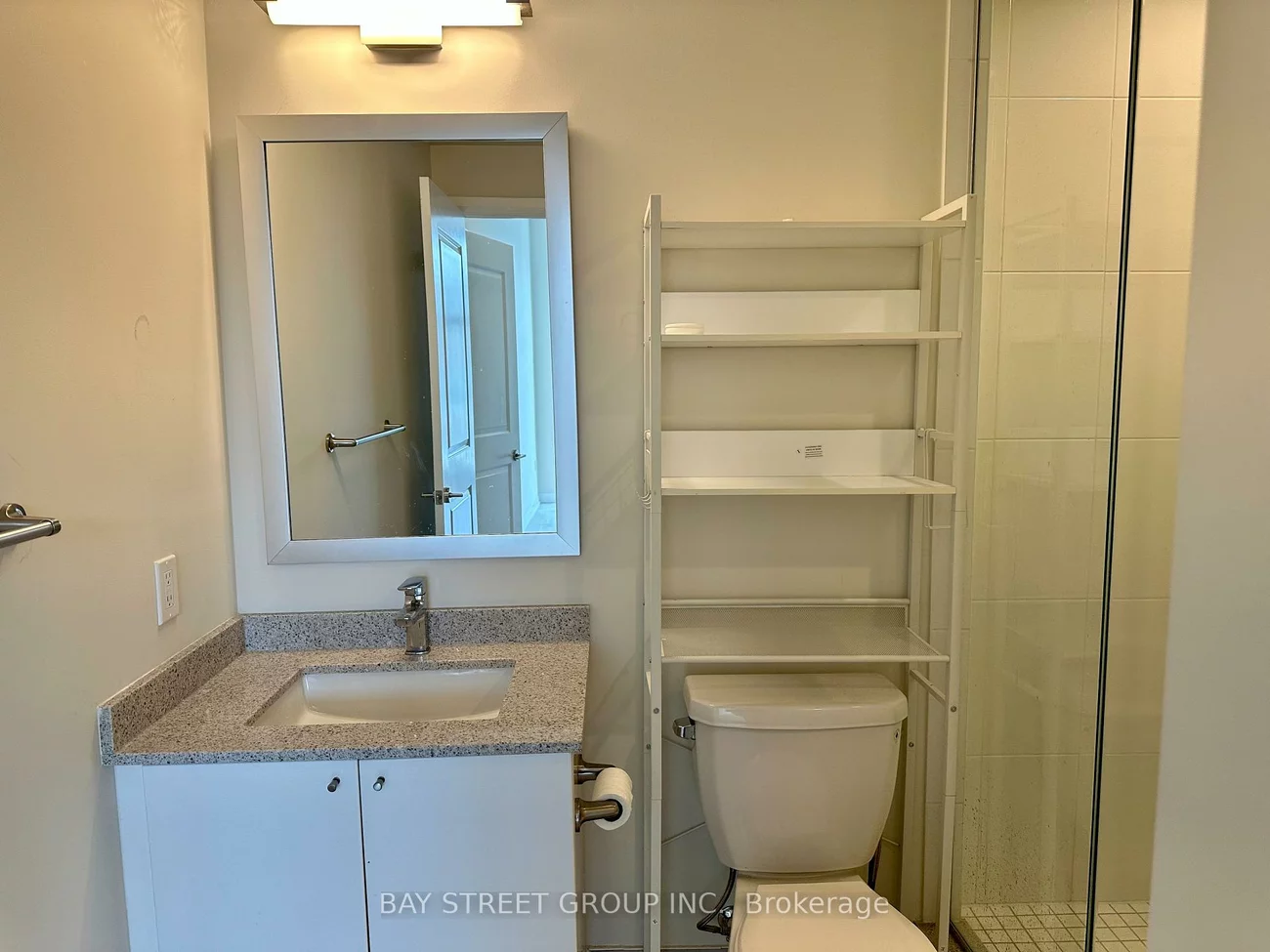 65, Watergarden, Hurontario, Mississauga