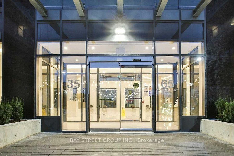 65, Watergarden, Hurontario, Mississauga