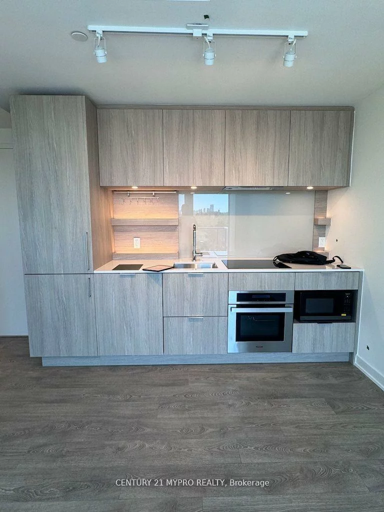 28, Ann, Port Credit, Mississauga