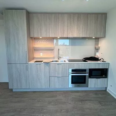 28, Ann, Port Credit, Mississauga